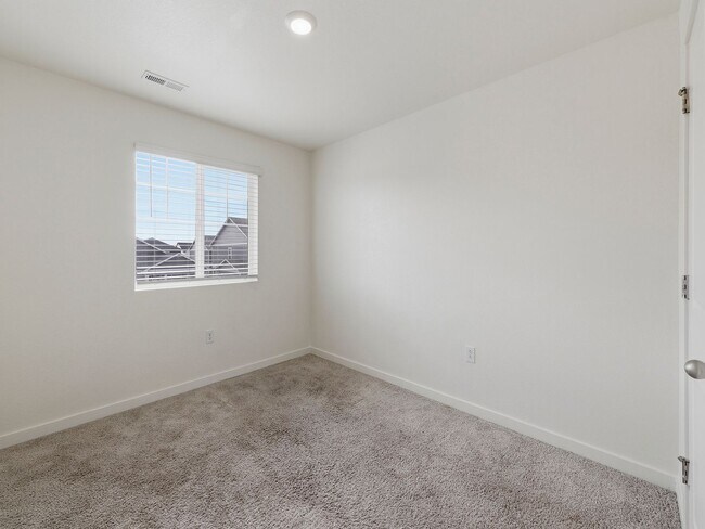 Building Photo - Beautiful Home in Severance with 3-Car Garage, Fenced Yard, and Central A/C!