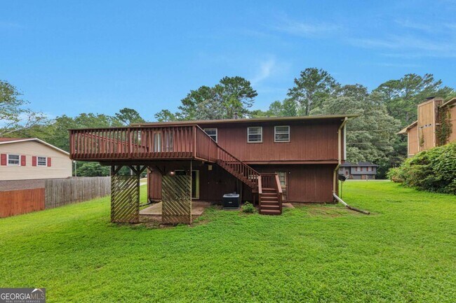 Building Photo - 115 Elizabeth Way