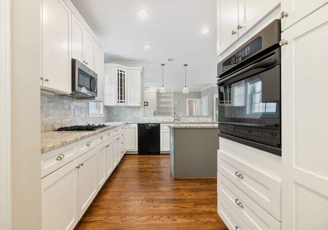 Building Photo - Welcome to Governor's Village Sprawling one level living with added Bonus space
