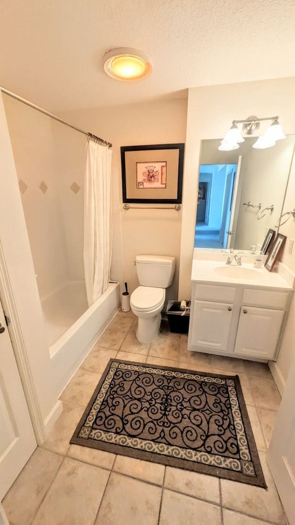 Building Photo - 750 N Tamiami Trl