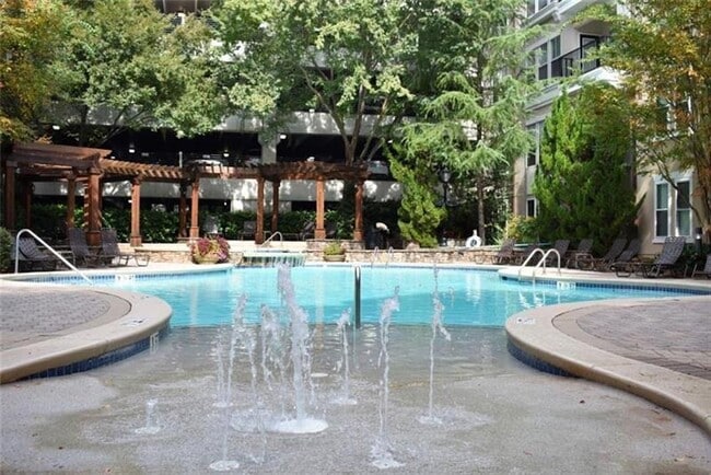 Building Photo - 1850 Cotillion Dr