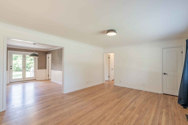 Building Photo - 4807 E 26th St