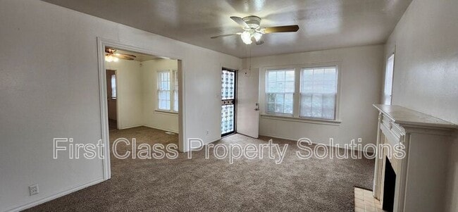 Building Photo - 2200 Hardin Dr