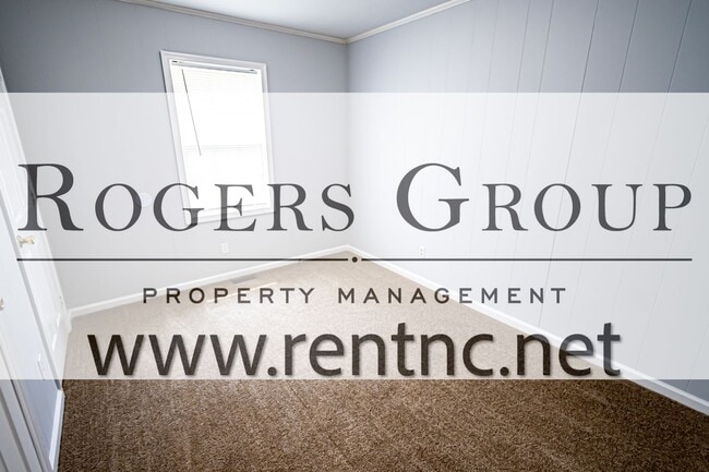 Building Photo - 649 N Main St