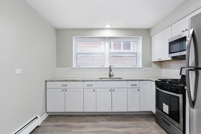 Building Photo - 5358 S Narragansett Ave