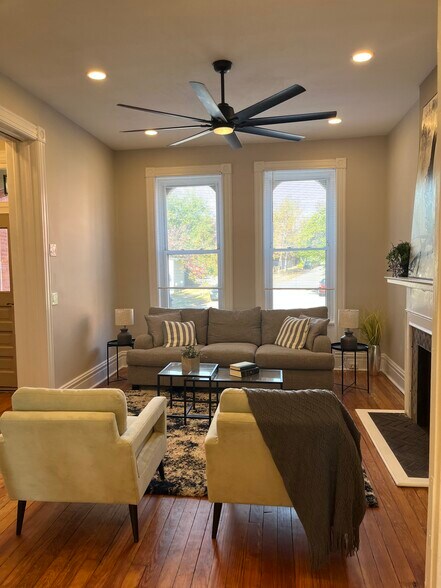 Building Photo - 1936 Arsenal St