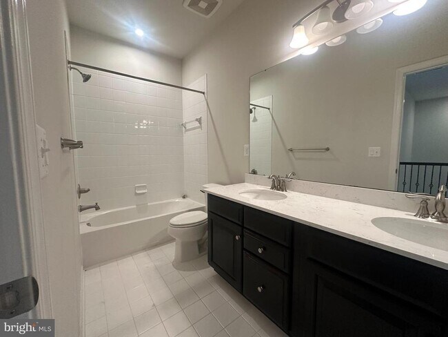 Building Photo - 10402 Steeplechase Run Ln