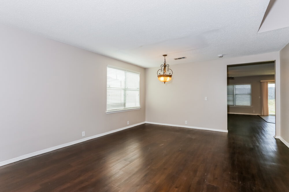 Building Photo - 1511 Columbia Dr