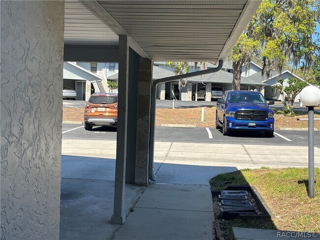 Building Photo - 790 E Gilchrist Ct