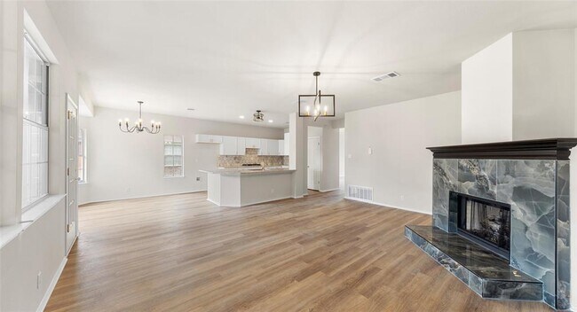 Building Photo - 412 Tamara Dr