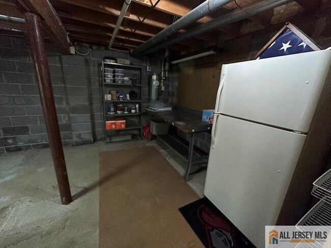 Building Photo - 14 Pheasant Run