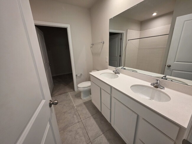 Building Photo - 12040 Grizzly Ln