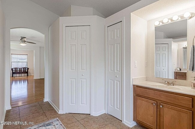 Building Photo - 654 Sweet Orange Terrace