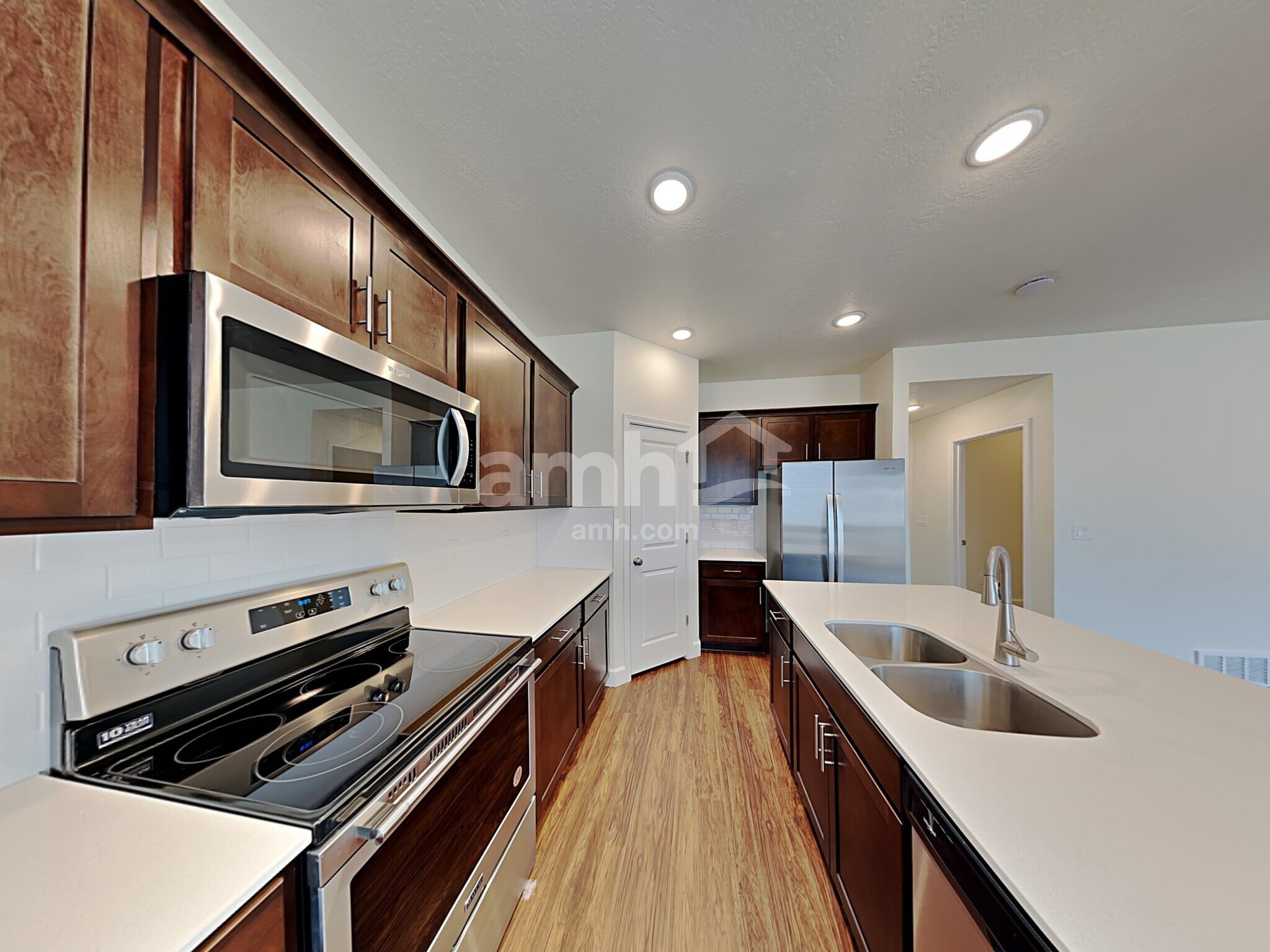 Building Photo - 4418 N Poplar St