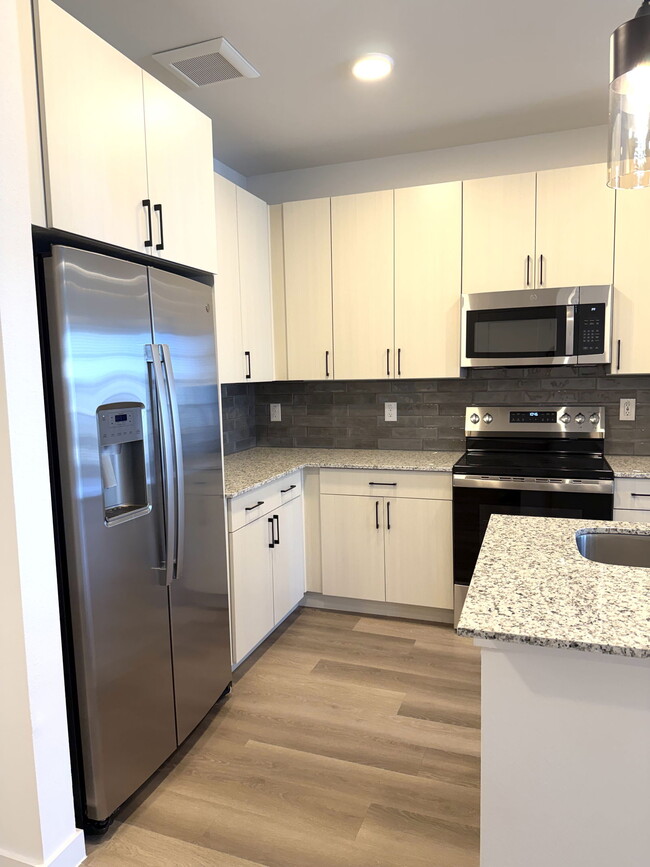 Building Photo - 13220 FM973