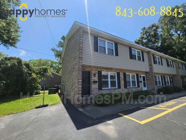 Building Photo - 921 Nabors Dr