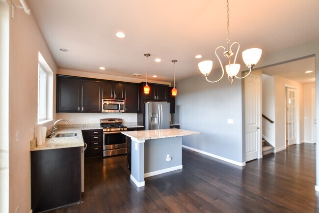 Building Photo - 9761 Beryl Dr