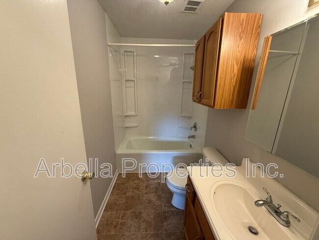 Building Photo - 960 Kendrick Creek Rd