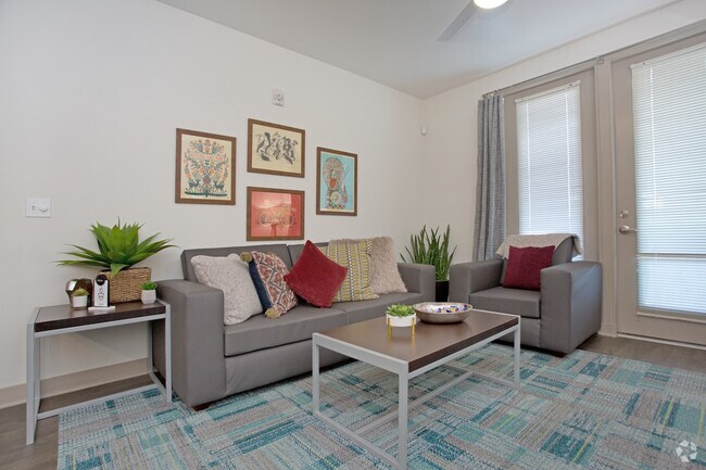 1BR, 1BA - 596 SF - The District on Apache