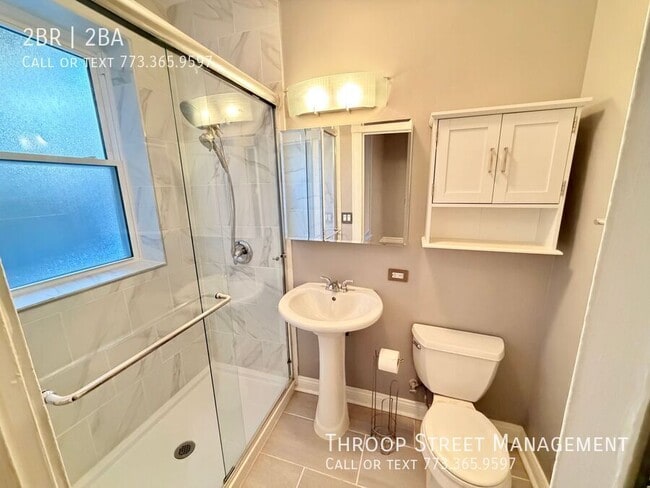 Building Photo - 5228 S Ingleside Ave