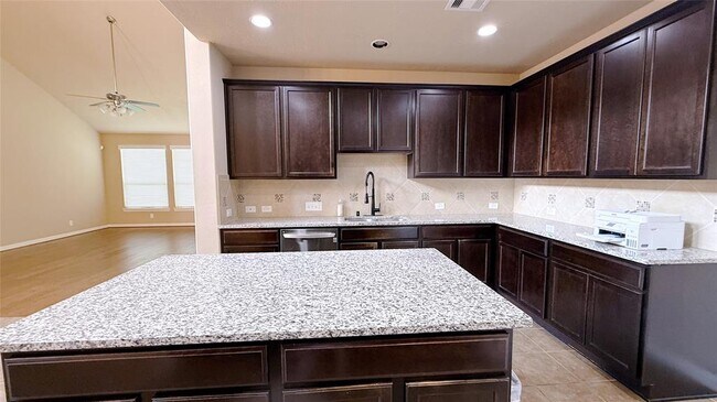 Building Photo - 2311 Blue Jay Ln