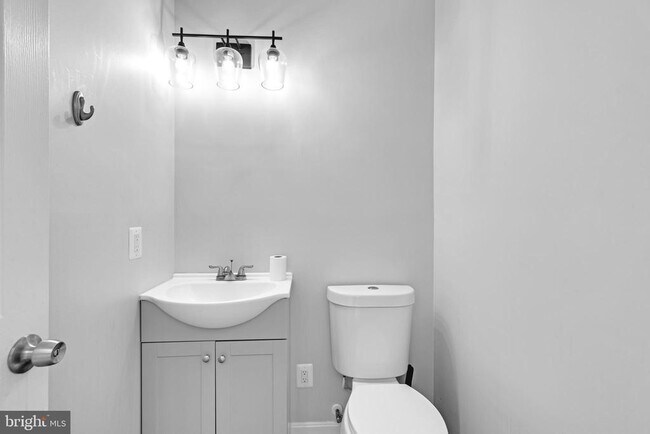 Building Photo - 2900 Jessica Ct