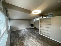 Building Photo - Fully Remodeled Surrey Downs Home