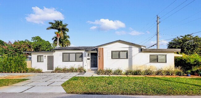 Building Photo - 1201 N 16th Ave