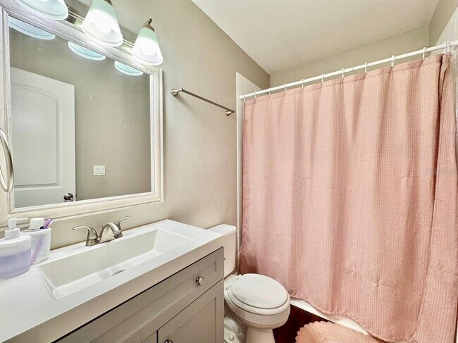 Building Photo - 6345 Newtown Cir