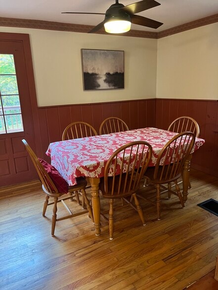 Dining table seats six. - 11 Kellogg St