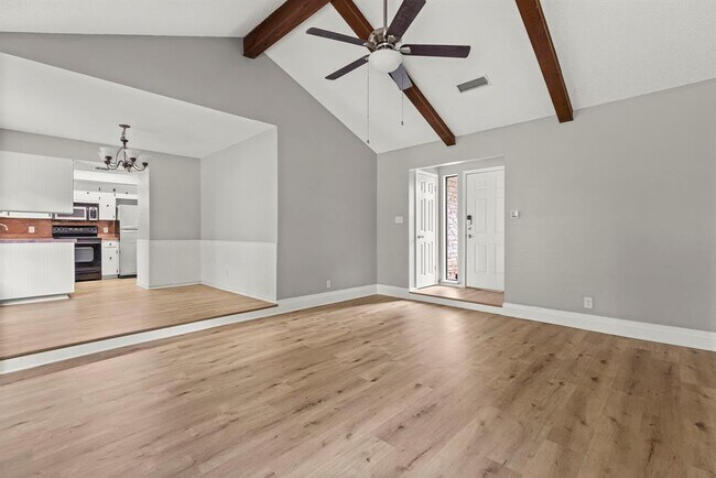 Building Photo - 618 Buckskin Dr