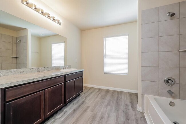 Building Photo - 12702 Memorial Ranch Rd