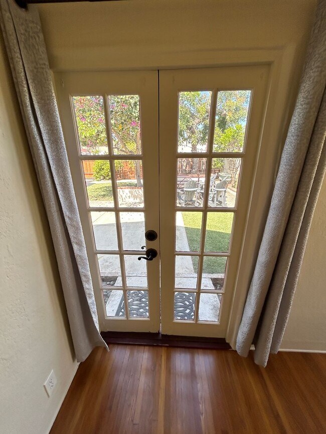 Building Photo - Truly Adorable Tudor Style 2 Bed 1 Bath Home in Anaheim!