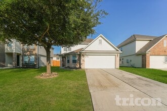 Building Photo - 16821 Greenhouse St