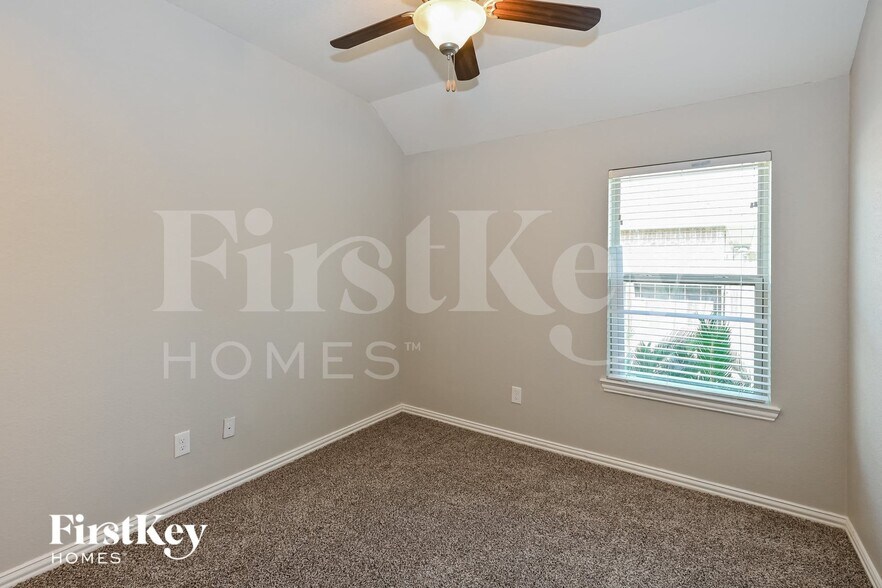 Building Photo - 17914 Chelsea Dell Drive