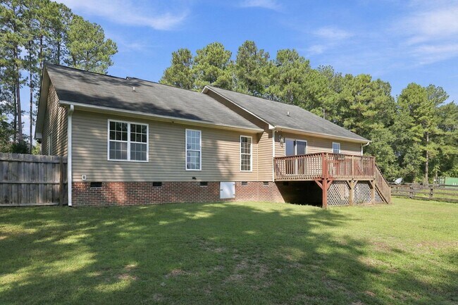 Building Photo - 570 Buchanan Rd