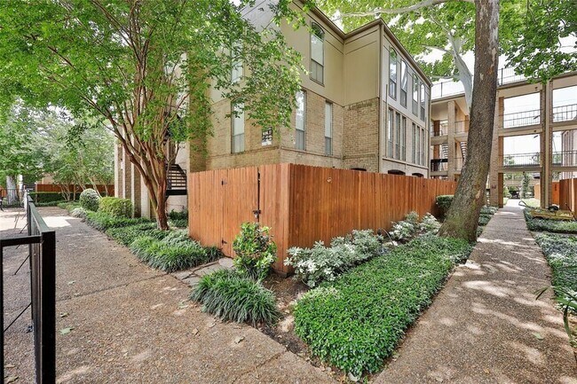 Building Photo - 4647 Wild Indigo St