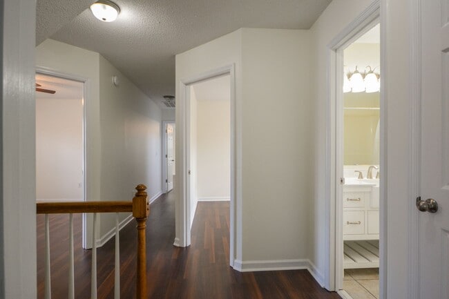 Building Photo - Escoba Bay Community- 3 Bedroom PLUS Bonus Room