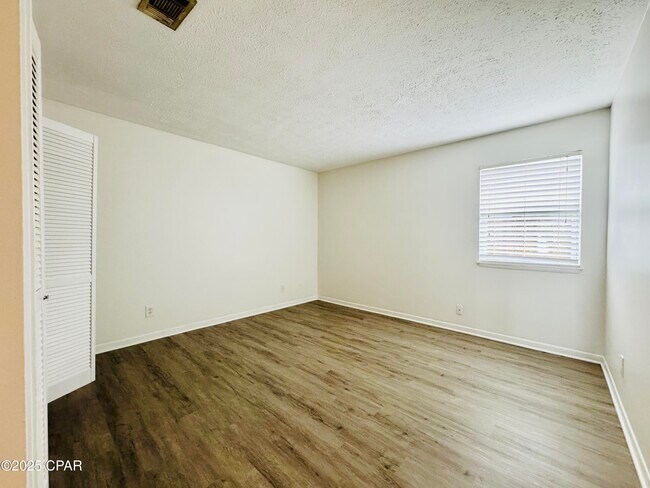 Building Photo - 3604 Betsy Ln