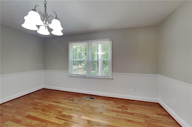 Building Photo - 2200 Hamstead Ct