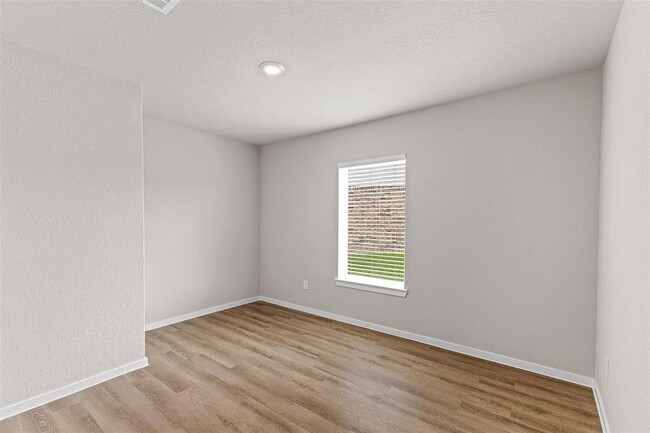 Building Photo - 8019 Camphor Ct