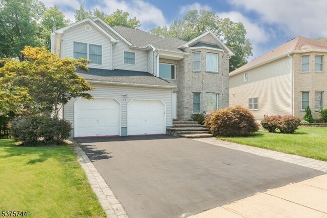 Building Photo - 35 Leah Way