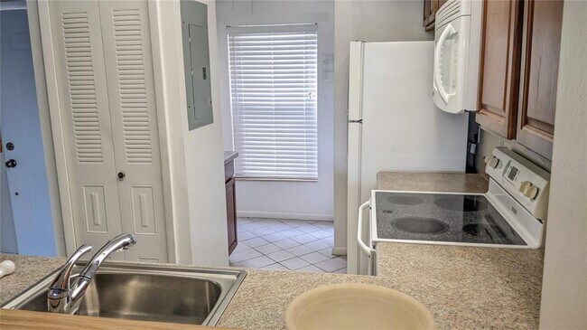 Building Photo - 2912 S Semoran Blvd