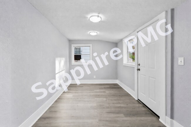 Building Photo - 2407 Montgall Ave