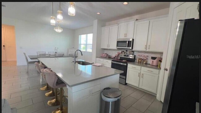 Building Photo - 5058 Down Ct