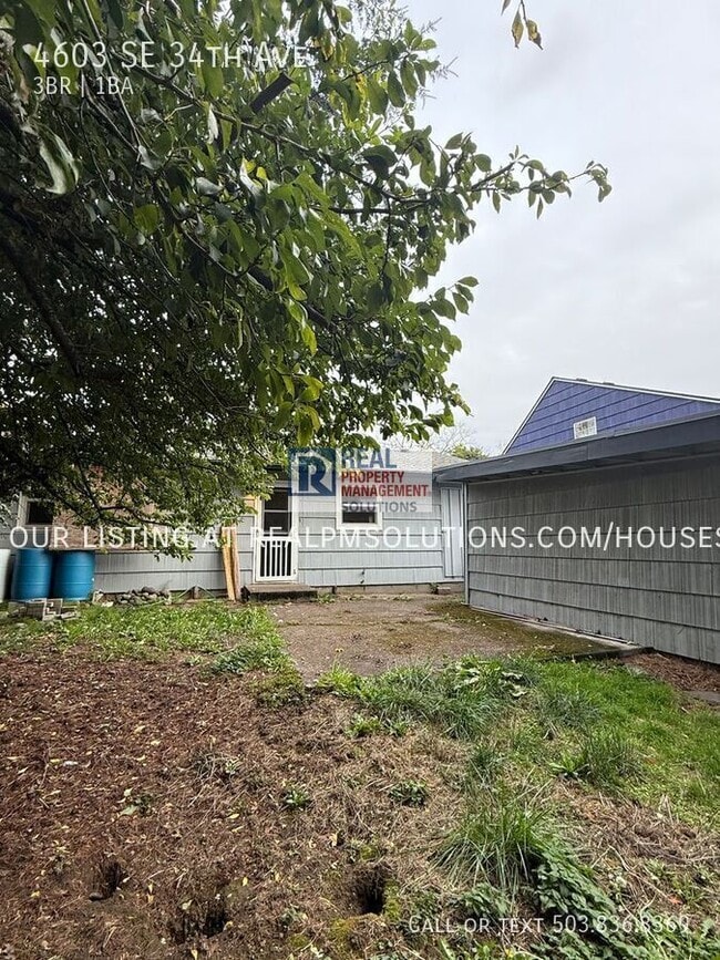 Building Photo - 4603 SE 34th Ave