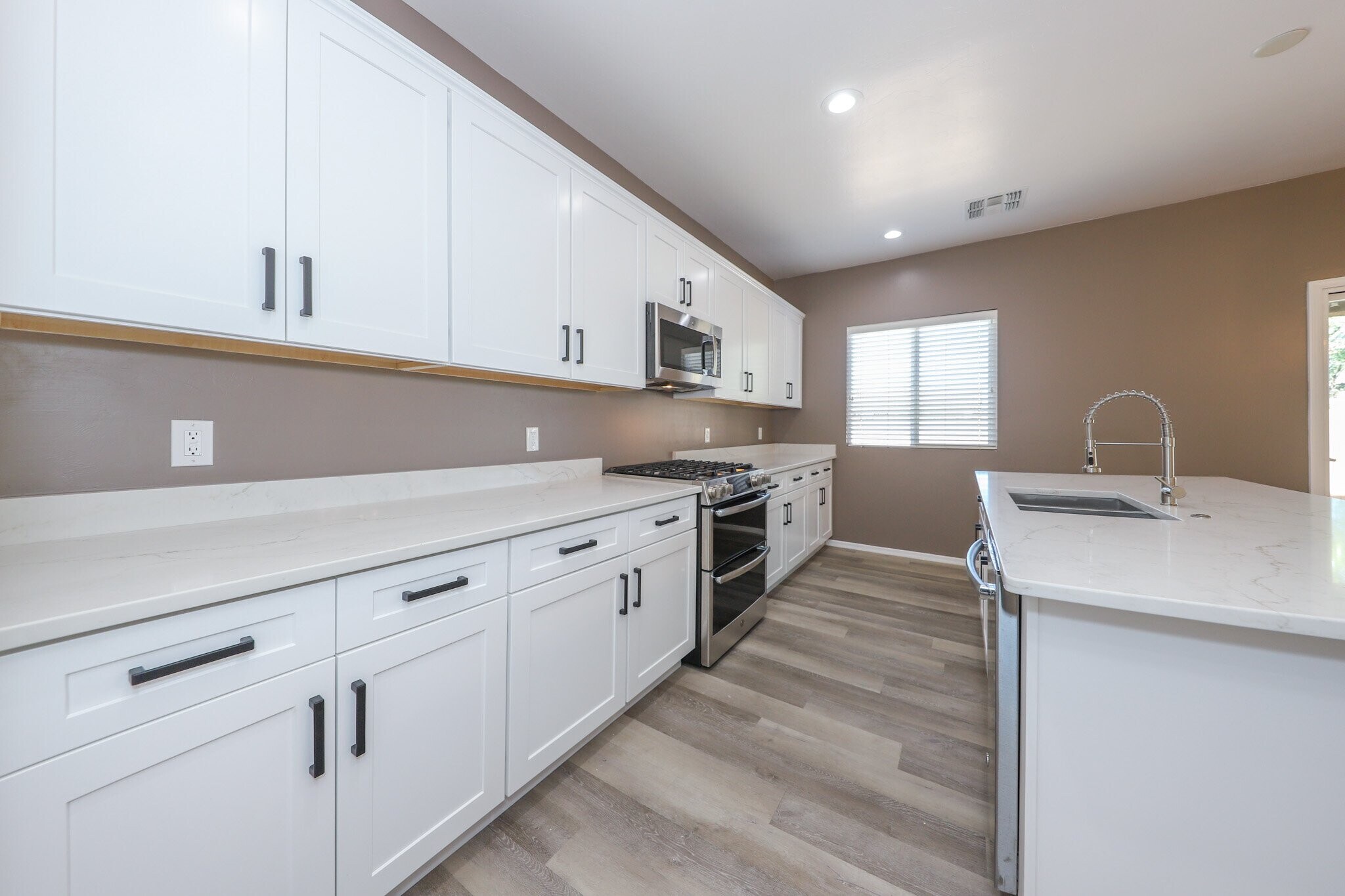 Building Photo - 718 S Harry P Stagg Dr