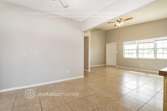 Building Photo - 4059 28th Ave N