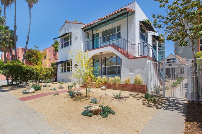 Primary Photo - Classic California MODERNIZED- renovated 2...