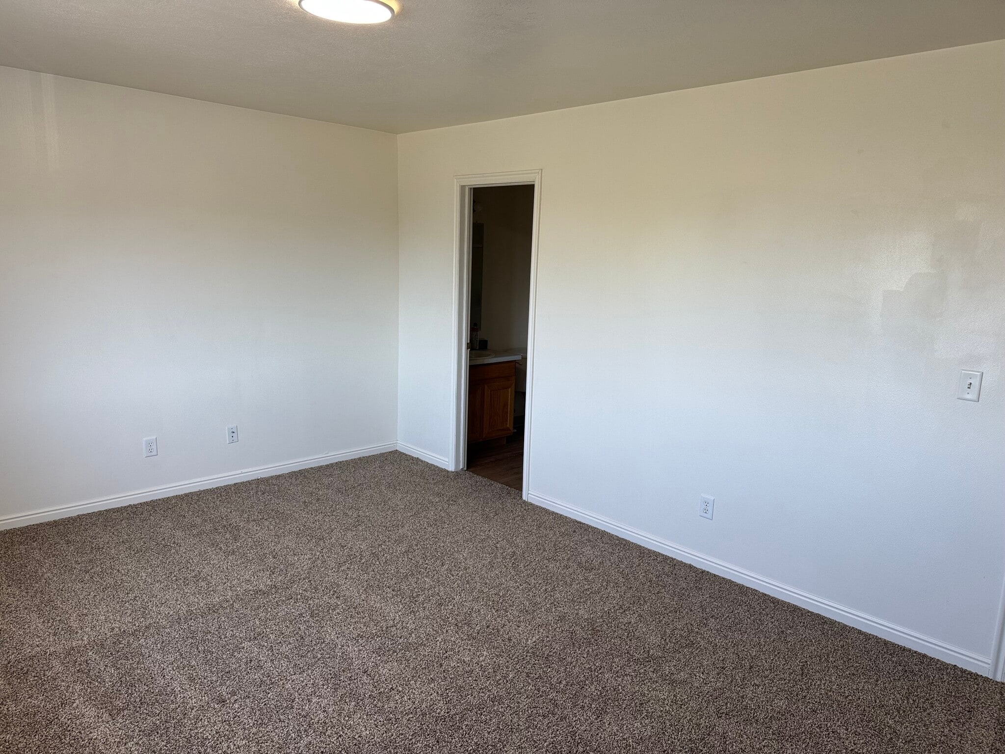Building Photo - 2520 W 450 N